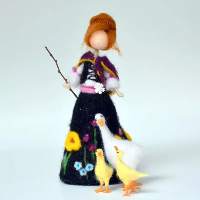 Needle felted goose girl doll 01
